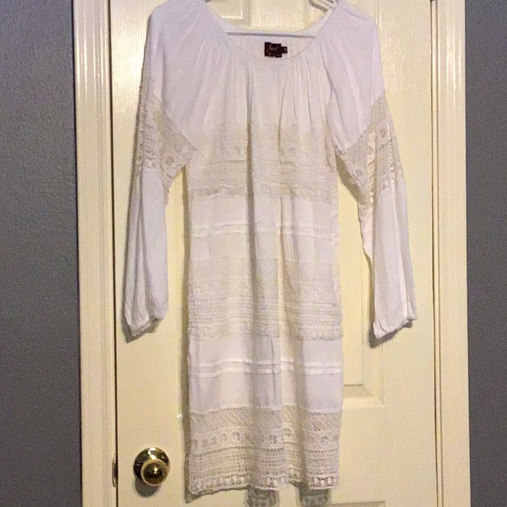 White long sleeve dress